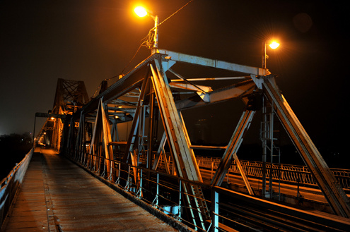 cầu long biên đêm