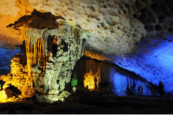 hang động ở Vịnh Hạ Long