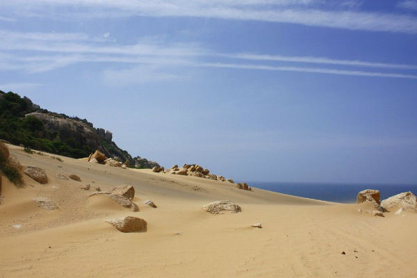 những đồi cát đẹp mê hồn ở miền Trung