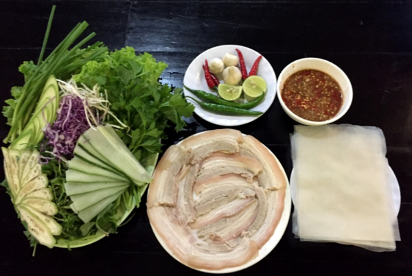 các quán bánh tráng cuốn thịt heo nổi tiếng ở Đà Nẵng