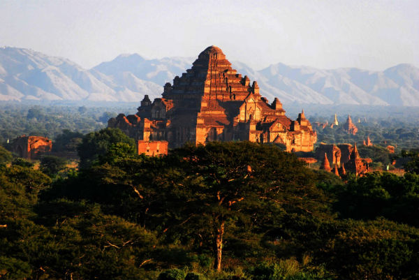 ngôi đền linh thiêng nhất Bagan