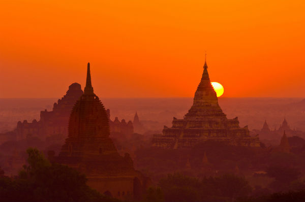 bình minh ở Bagan