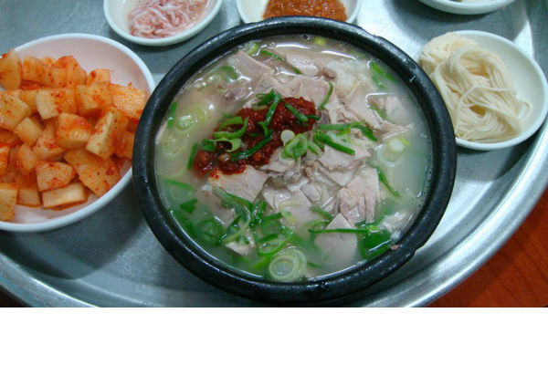 canh thịt lợn đặc sản Busan Hàn Quốc