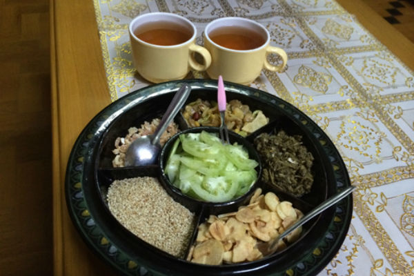  thưởng thức trà bánh ở Myanmar