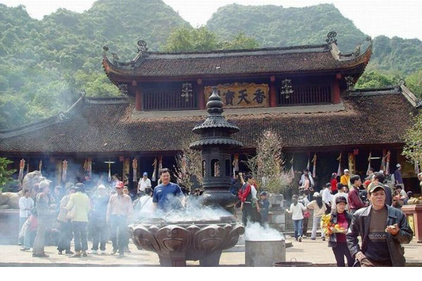 đi lễ chùa Hương đầu năm