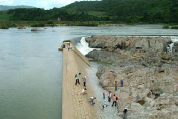 Đập Đồng Cam ở Phú Yên