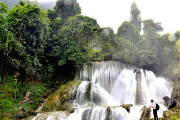 thác Mơ ở Tuyên Quang