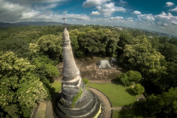 Chùa Wat U-mong ở Chiang Mai