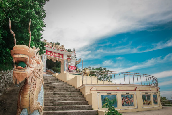 Chùa Linh Sơn ở đảo Phú Quý - Công ty du lịch Ấn Tượng Châu Á