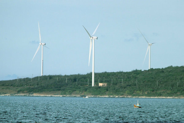 Cánh đồng quạt gió trên đảo Phú Quý